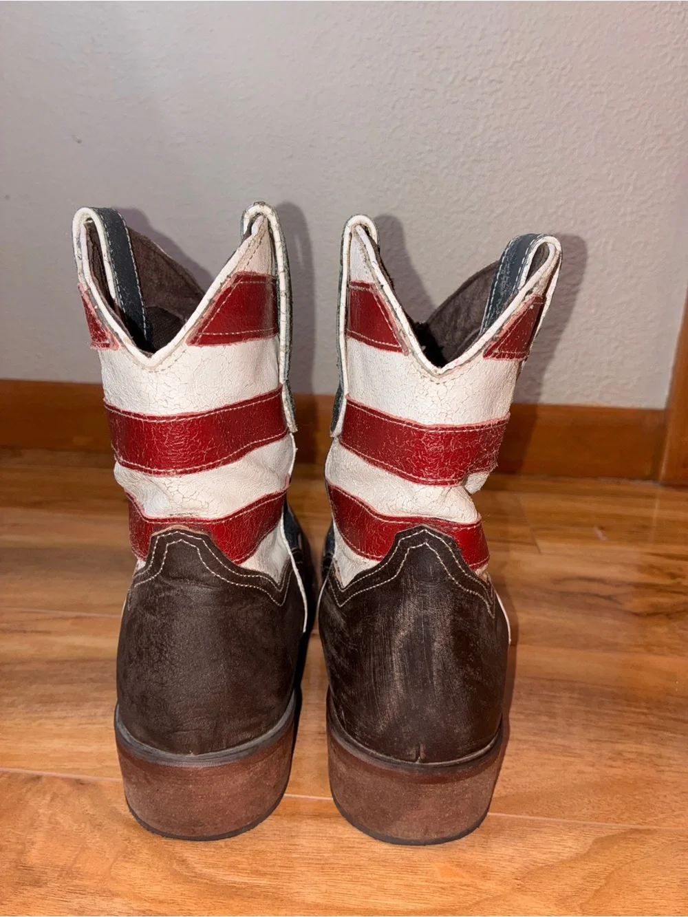Roper Women's American Beauty Shorty Boots, flag print- size 9.5